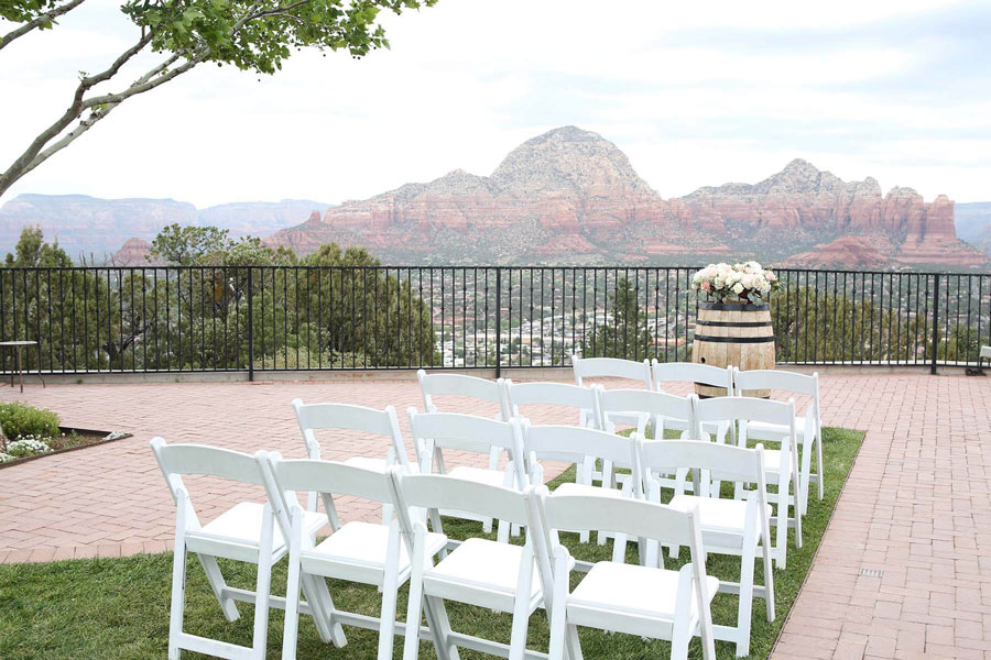Sedona outdoor wedding in Arizona